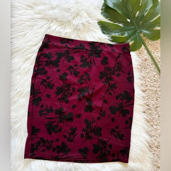 ⭐️ Liz Claiborne Pencil Skirt - Picture 5 of 8